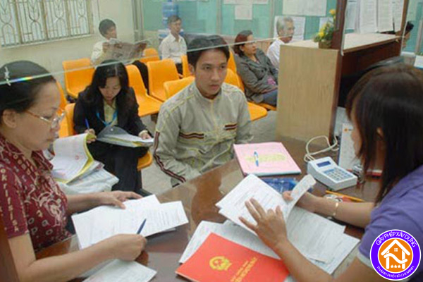 Bước 2: Lập và niêm yết thông báo thừa kế